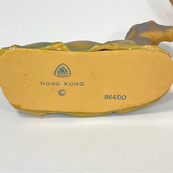 Lot of 4 Vintage Plastic Hong Kong Nativity Figurines OX Donkey 2 Wise Men. - Picture 6 of 9